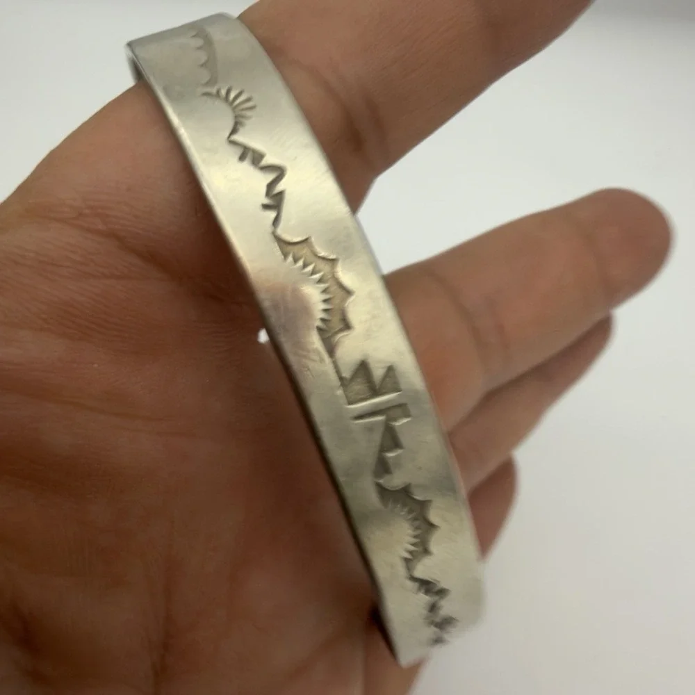 Vintage Native American Navajo HAND STAMPED silver Bracelet 7.25 in